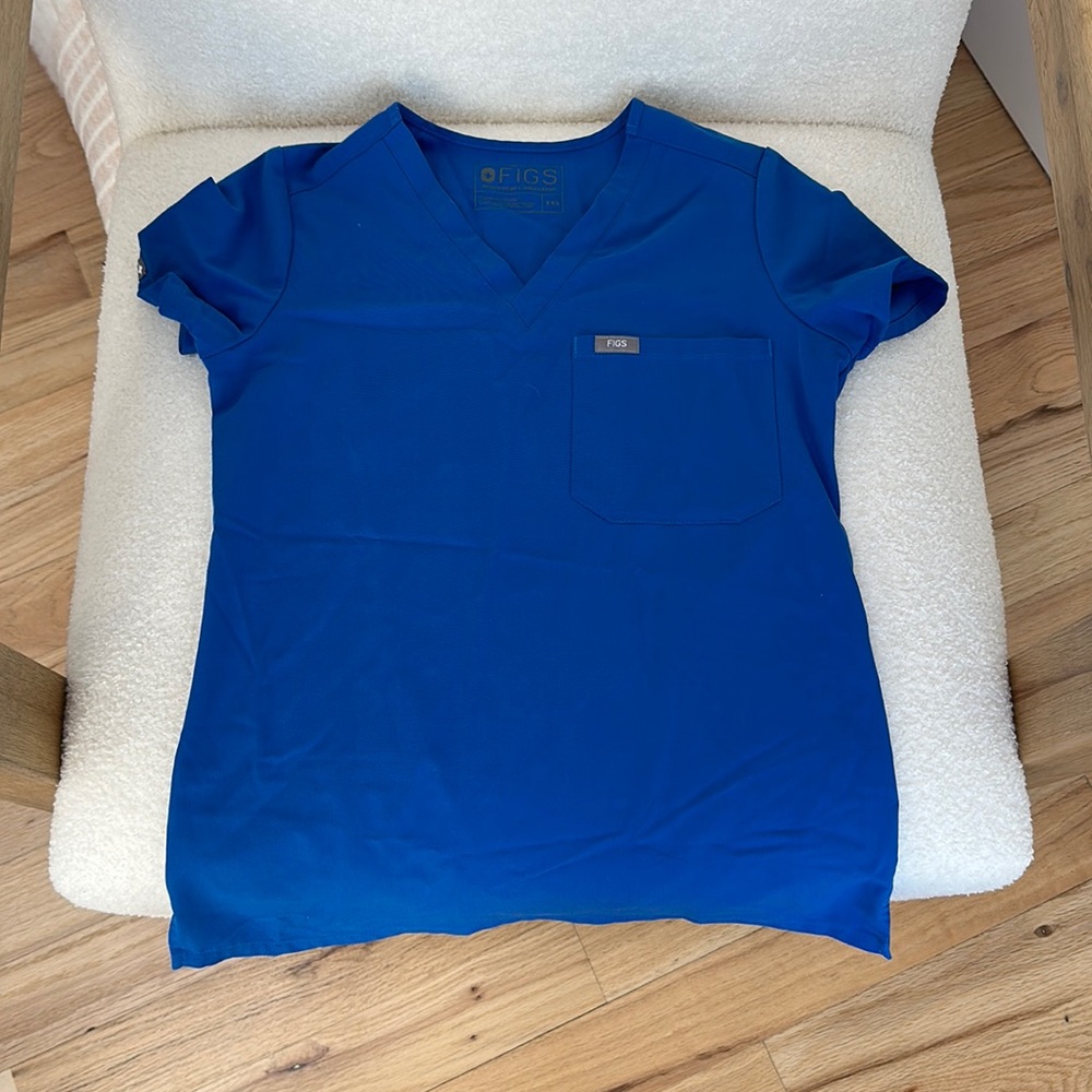 Scrub top